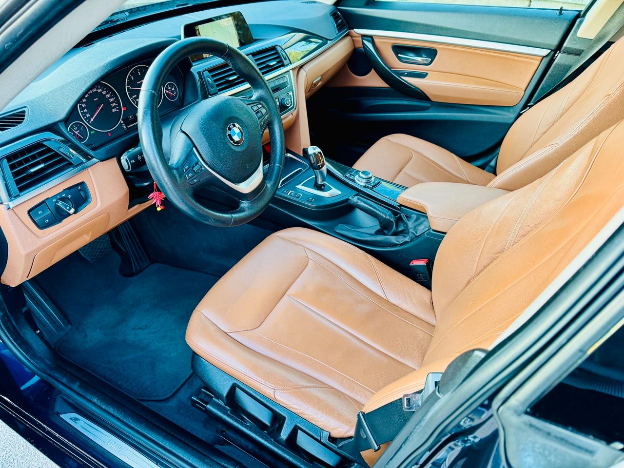 BMW 318d GT Luxury - LED / Navi