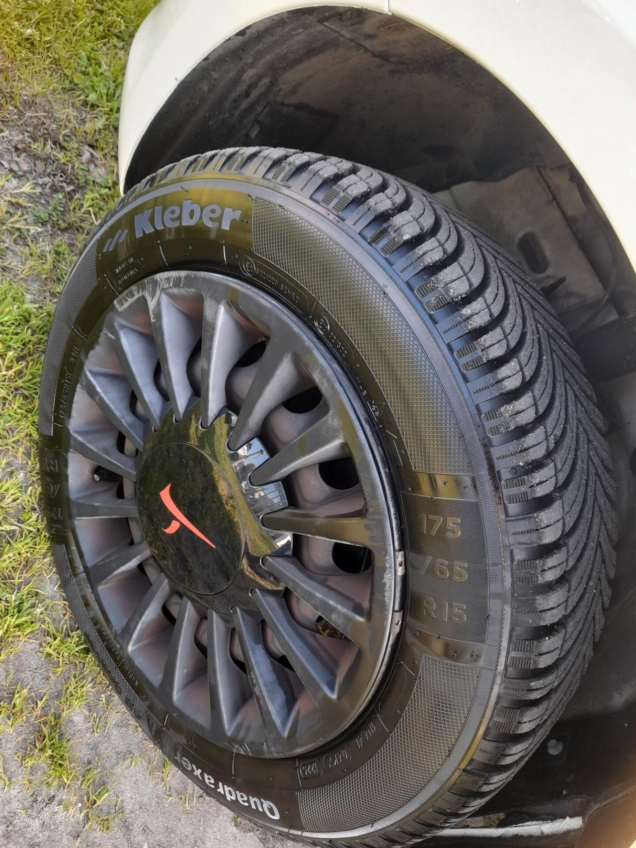 Lancia Ypsilon 0.9 TwinAir 85 CV Metano