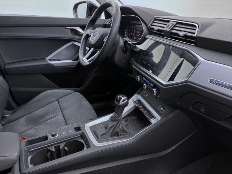 Audi Q3 Q3 40 TDI quattro S tronic S line edition Navi Camera 19" Gancio