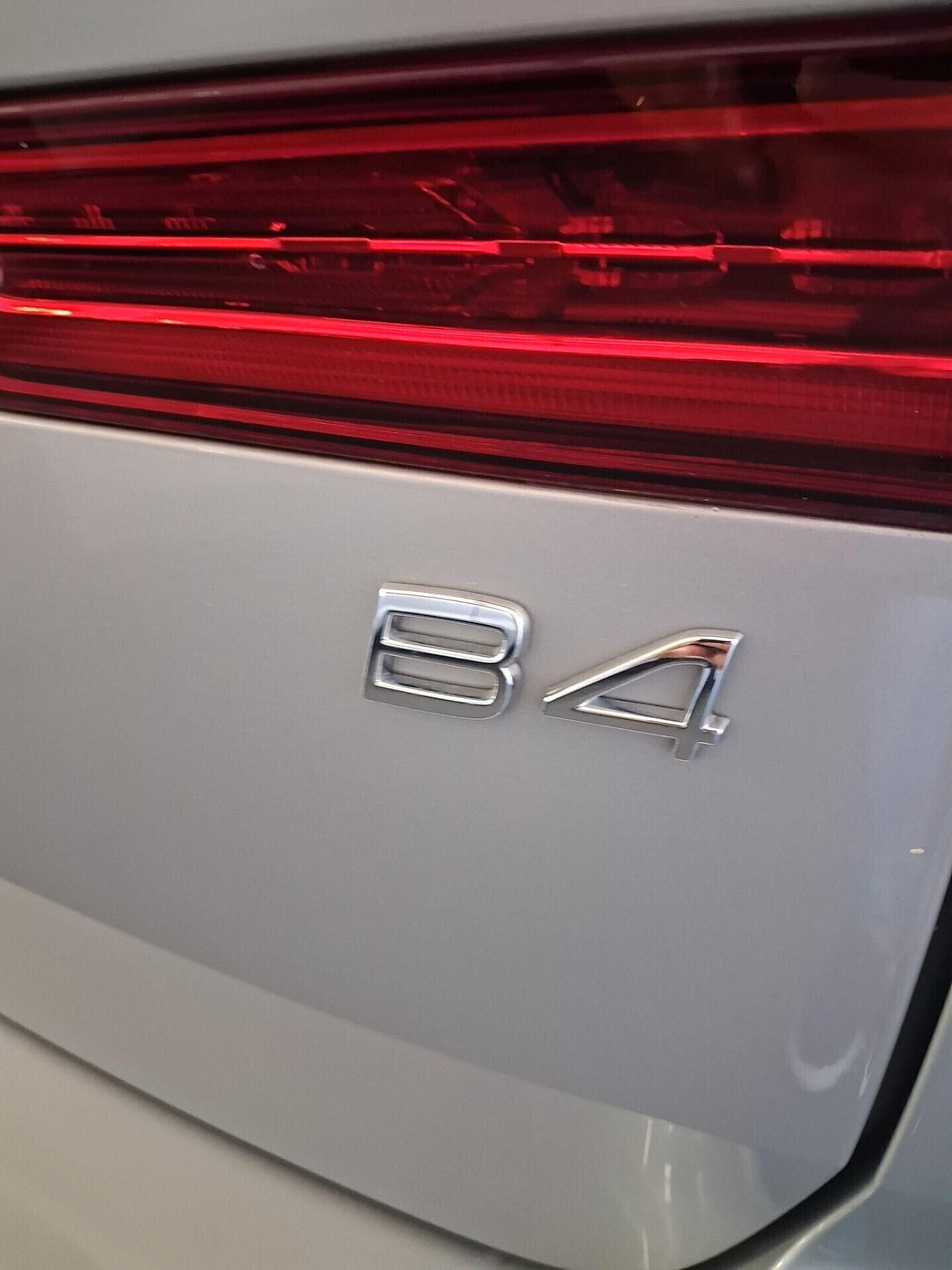 Volvo XC 60 XC60 B4 (d) automatico Core