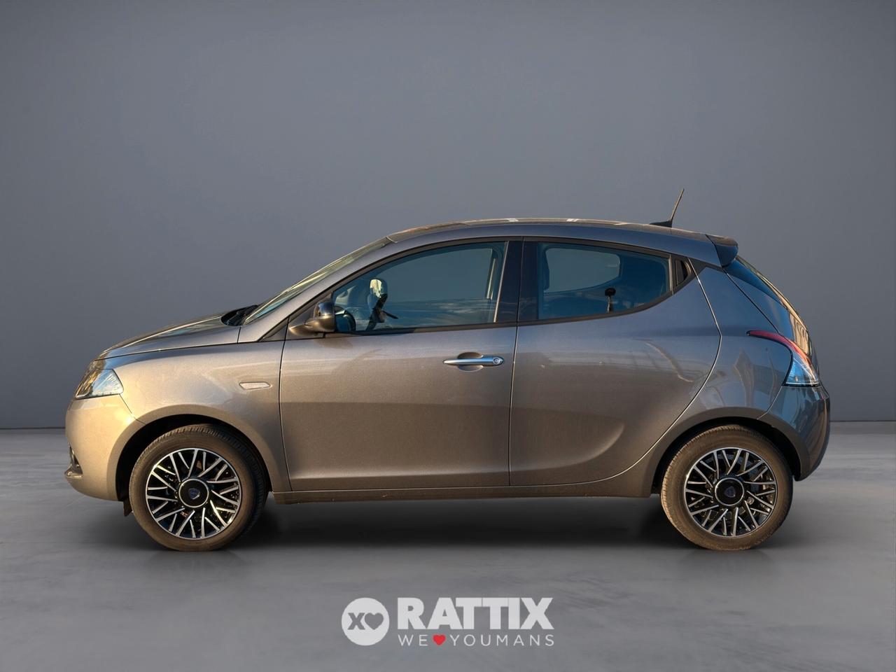 Lancia Ypsilon 1.0 FireFly 5 porte S&S Hybrid Platino