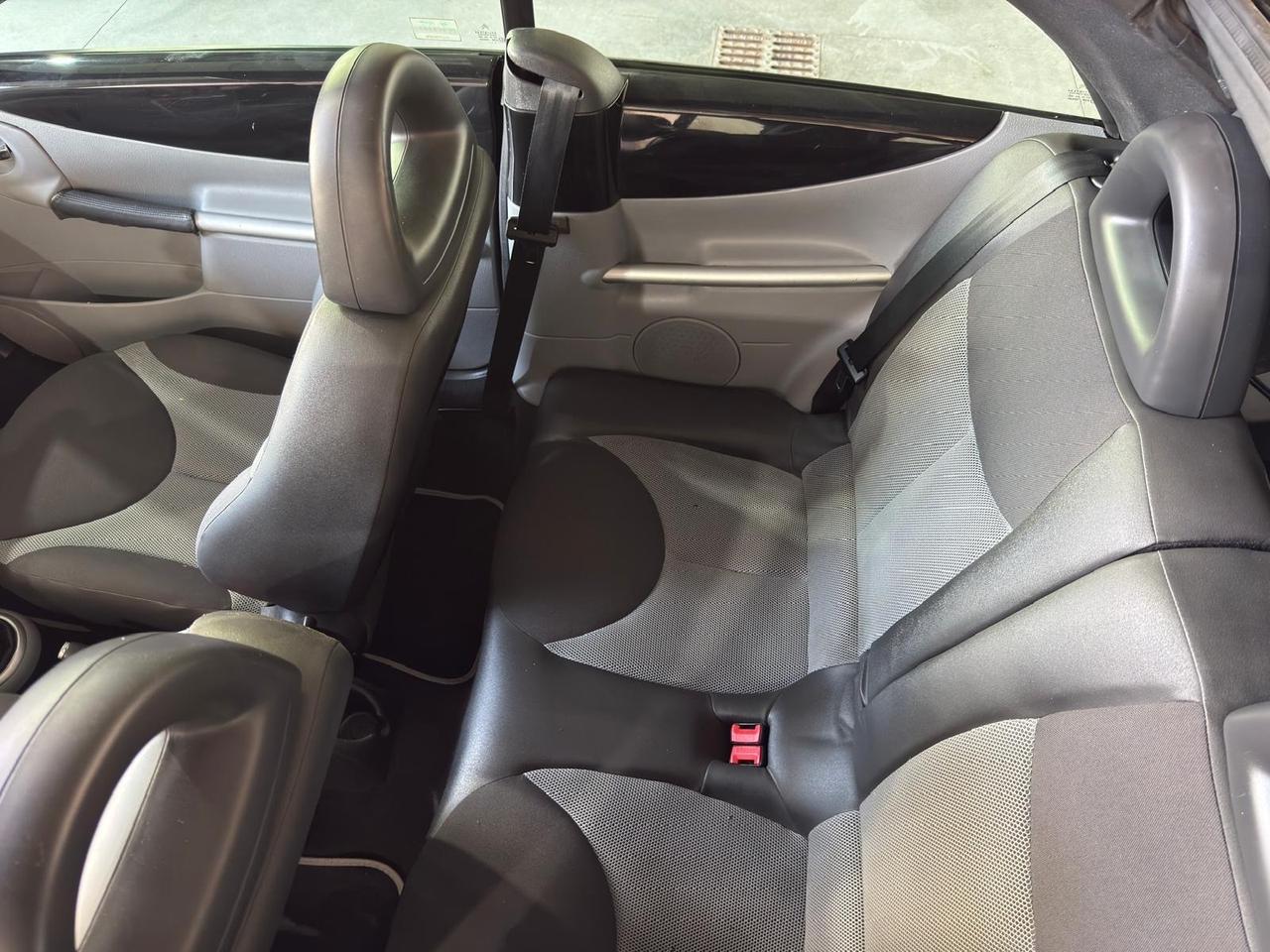 Citroen C3 Pluriel 1.4 HDi 70CV D&G