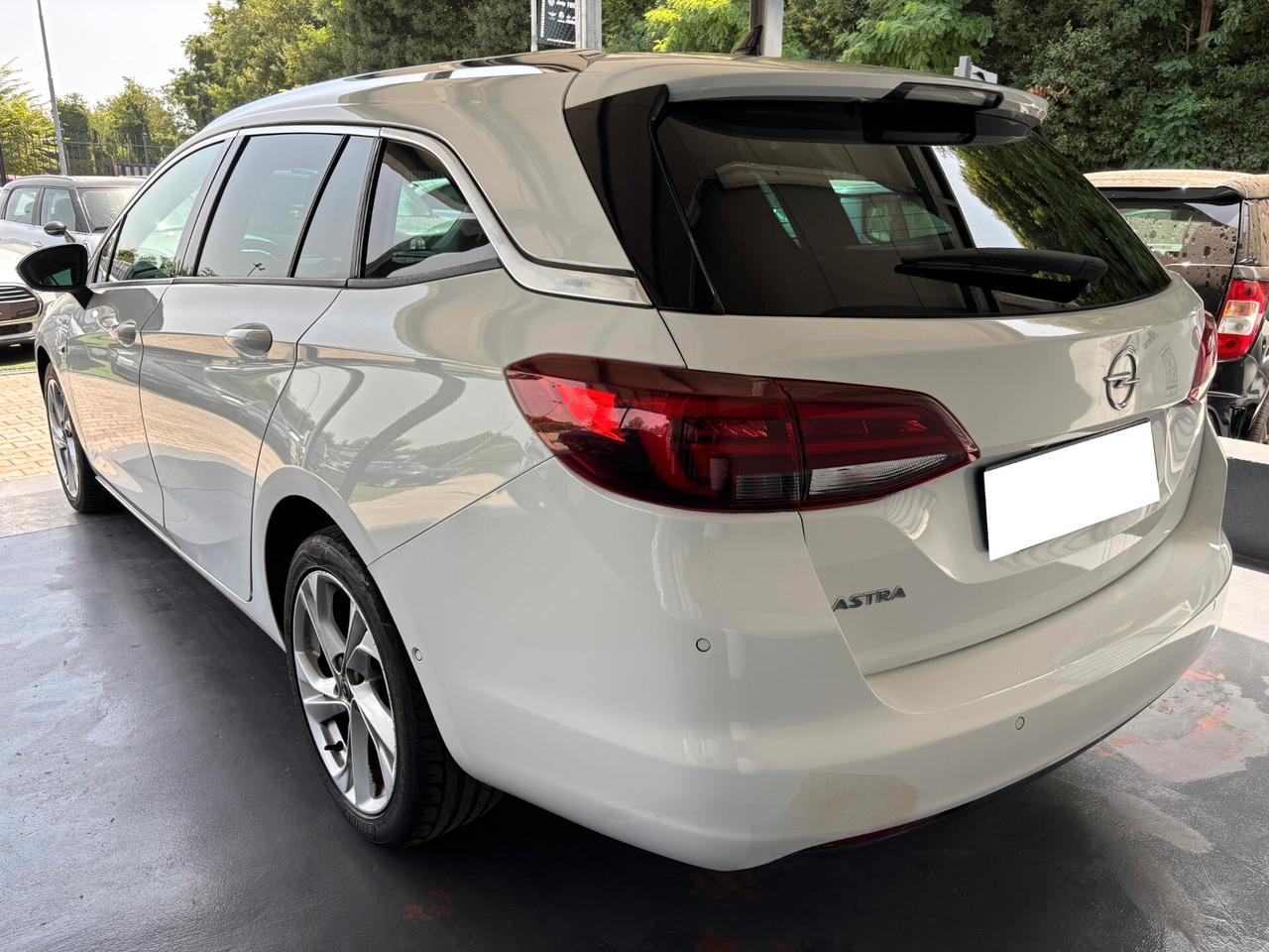 Opel Astra 1.5 CDTI 105 CV S&S 5 porte Business Elegance