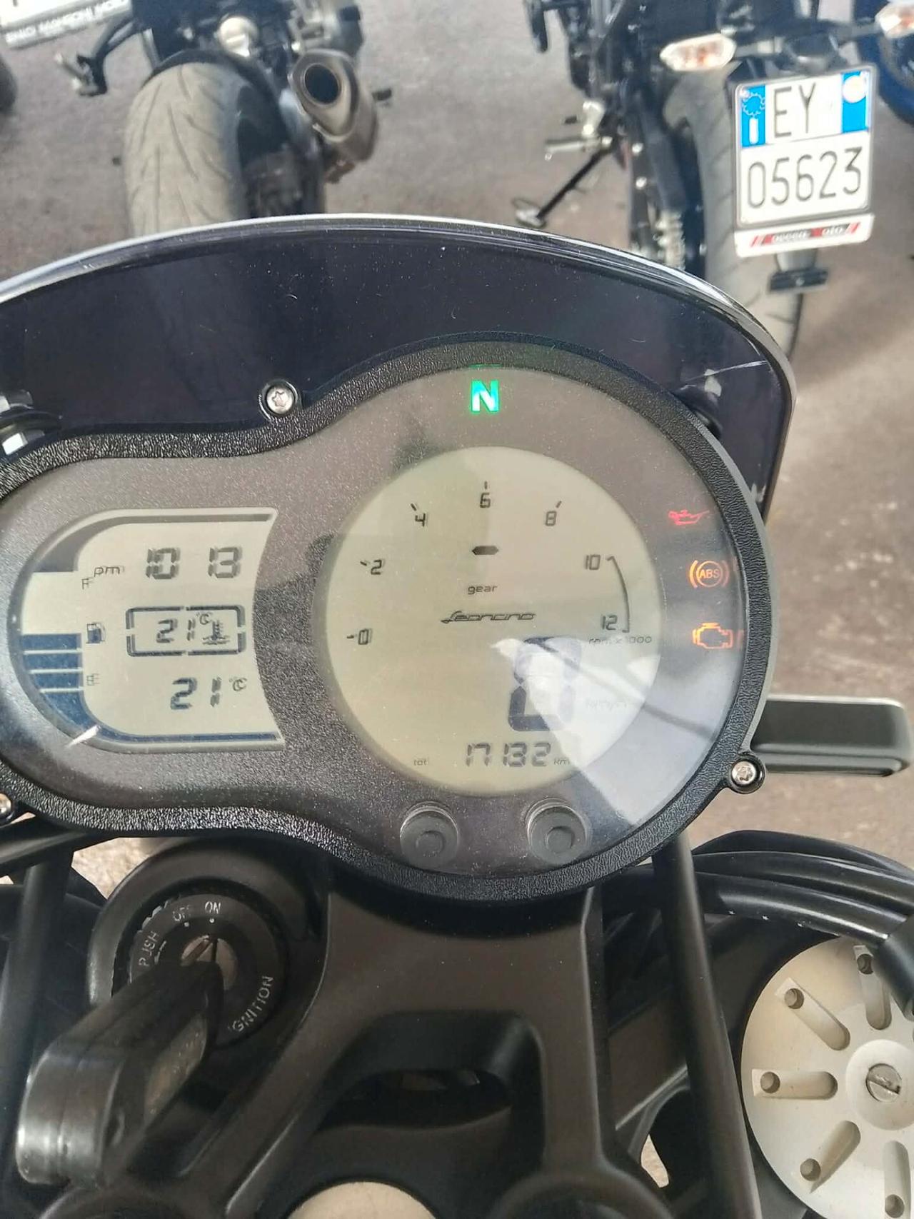 Benelli Leoncino 500 ABS