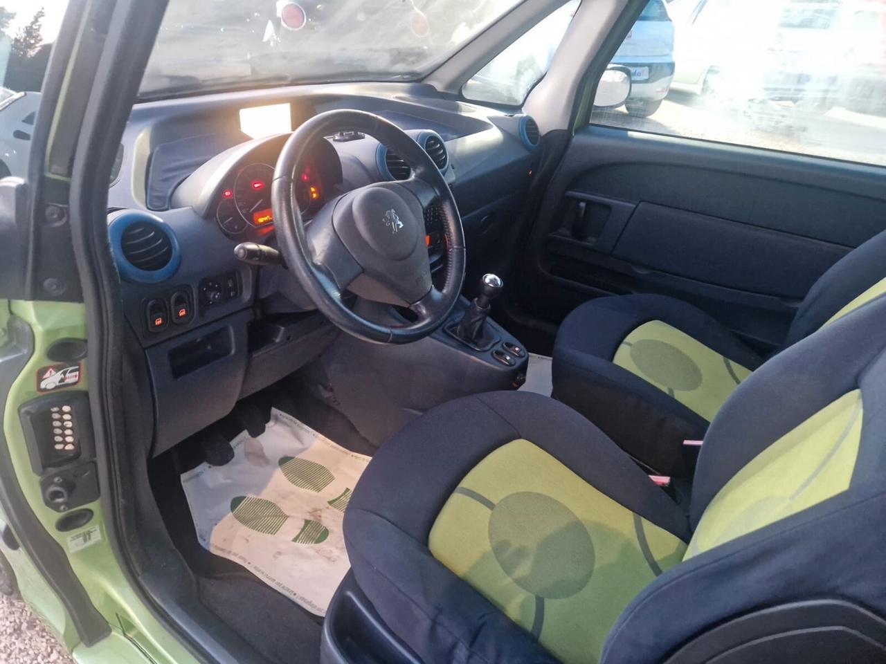 Peugeot 1007 1.4 HDi Trendy