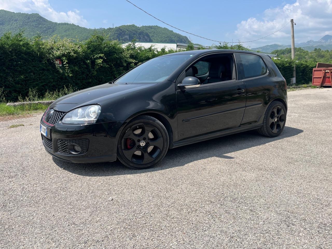 Volkswagen Golf 2.0 16V FSI 4mot. 3p. Sportline