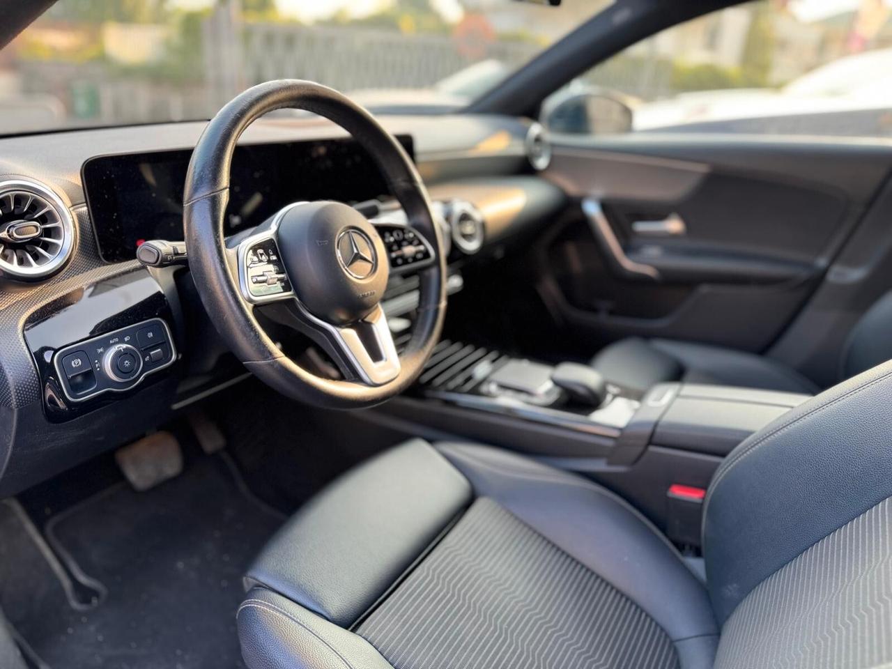 Mercedes-benz A 180 A 180 d Automatic Premium