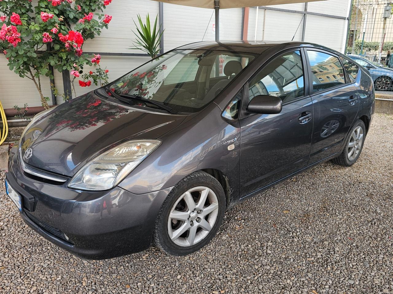 Toyota Prius 1.5i 16V