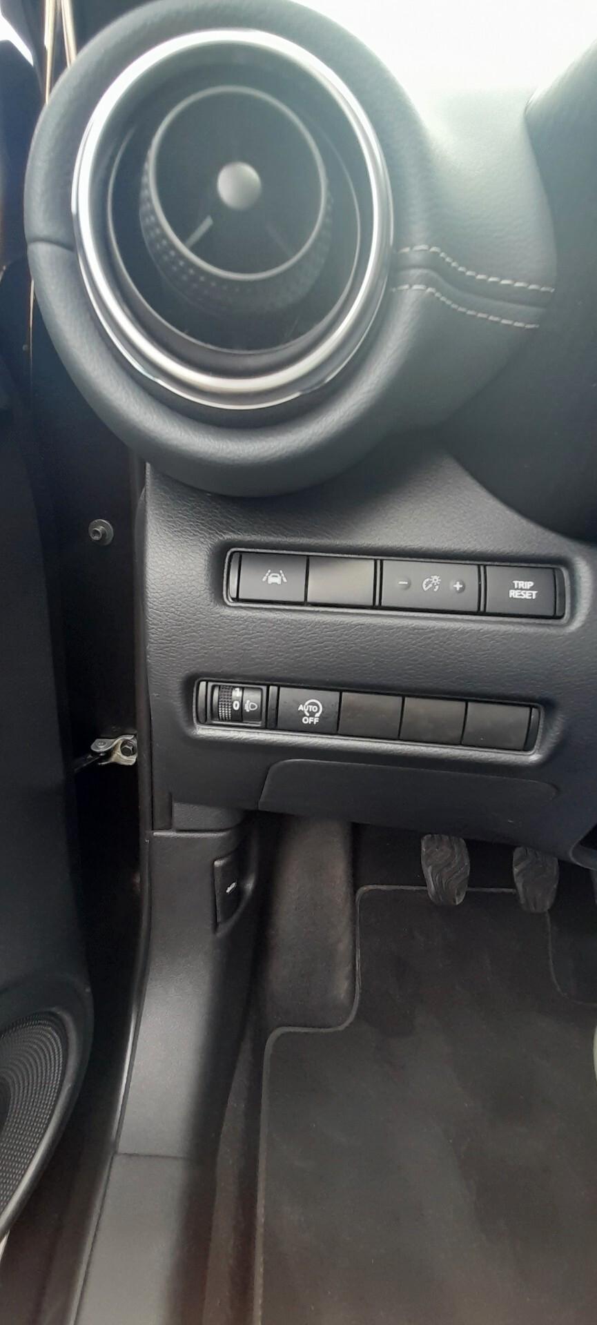 Nissan Juke 1.0 DIG-T 114 CV N-Connecta