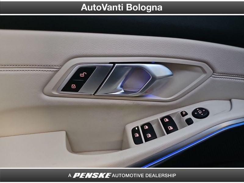 BMW Serie 3 320d Touring mhev 48V xdrive Luxury auto