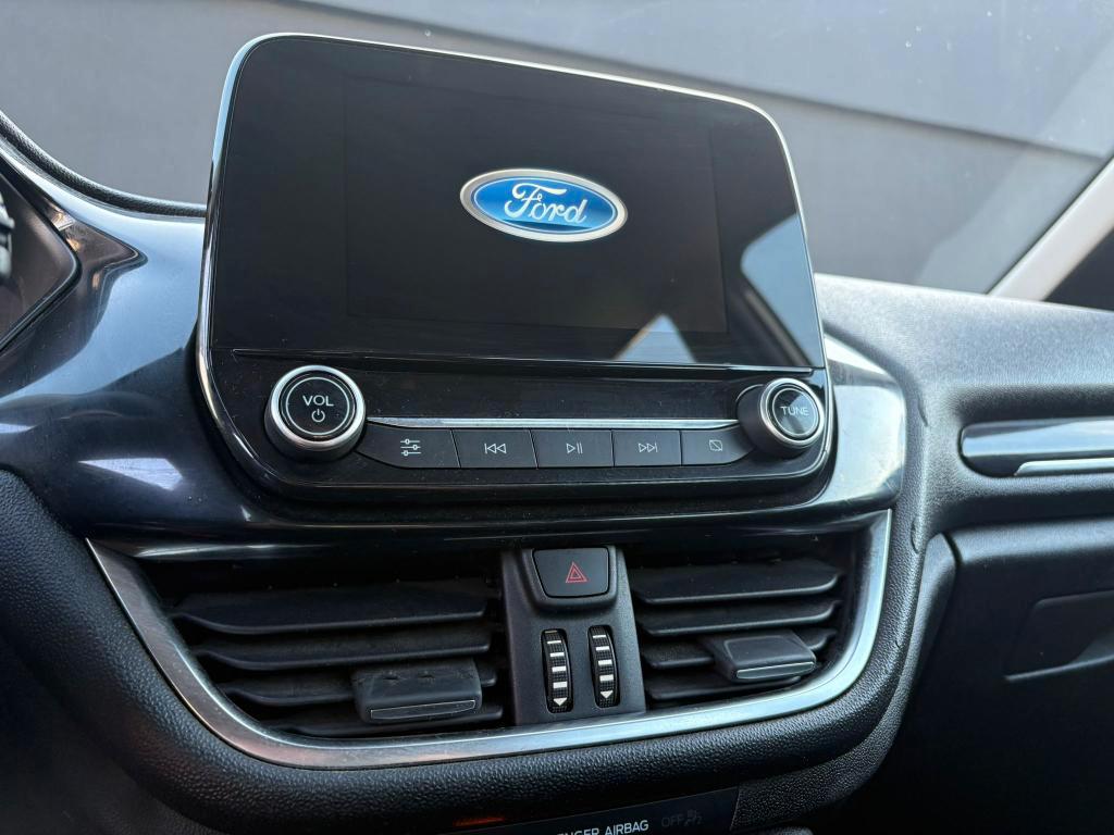 Ford Fiesta 5 Porte 1.1 BENZ 70cv ADATTA NEOPATENTATI