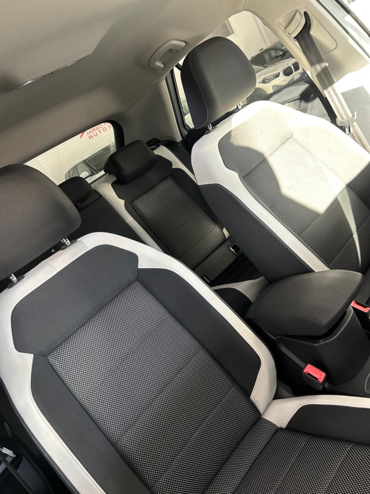 VW T-Roc 1.6 TDI SCR Style FULL finanziabile