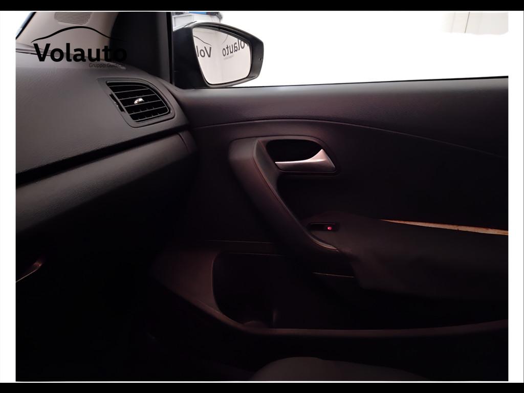 VOLKSWAGEN Polo V 2014 - Polo 5p 1.0 mpi Trendline 60cv