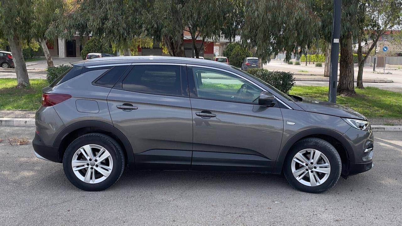 Opel Grandland X 1.5 diesel automatica | GARANZIA 12 MESI
