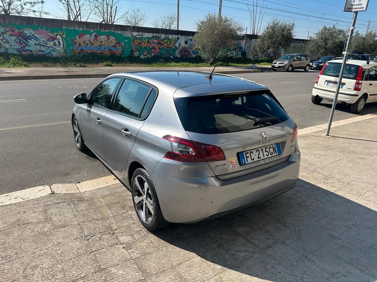 Peugeot 308 BlueHDi 100 S&S Business