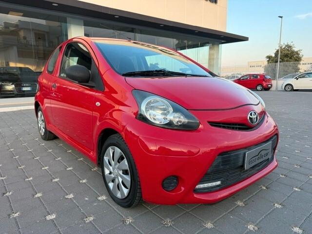 Toyota Aygo 1.0 12V VVT-i 3 porte Active 2012