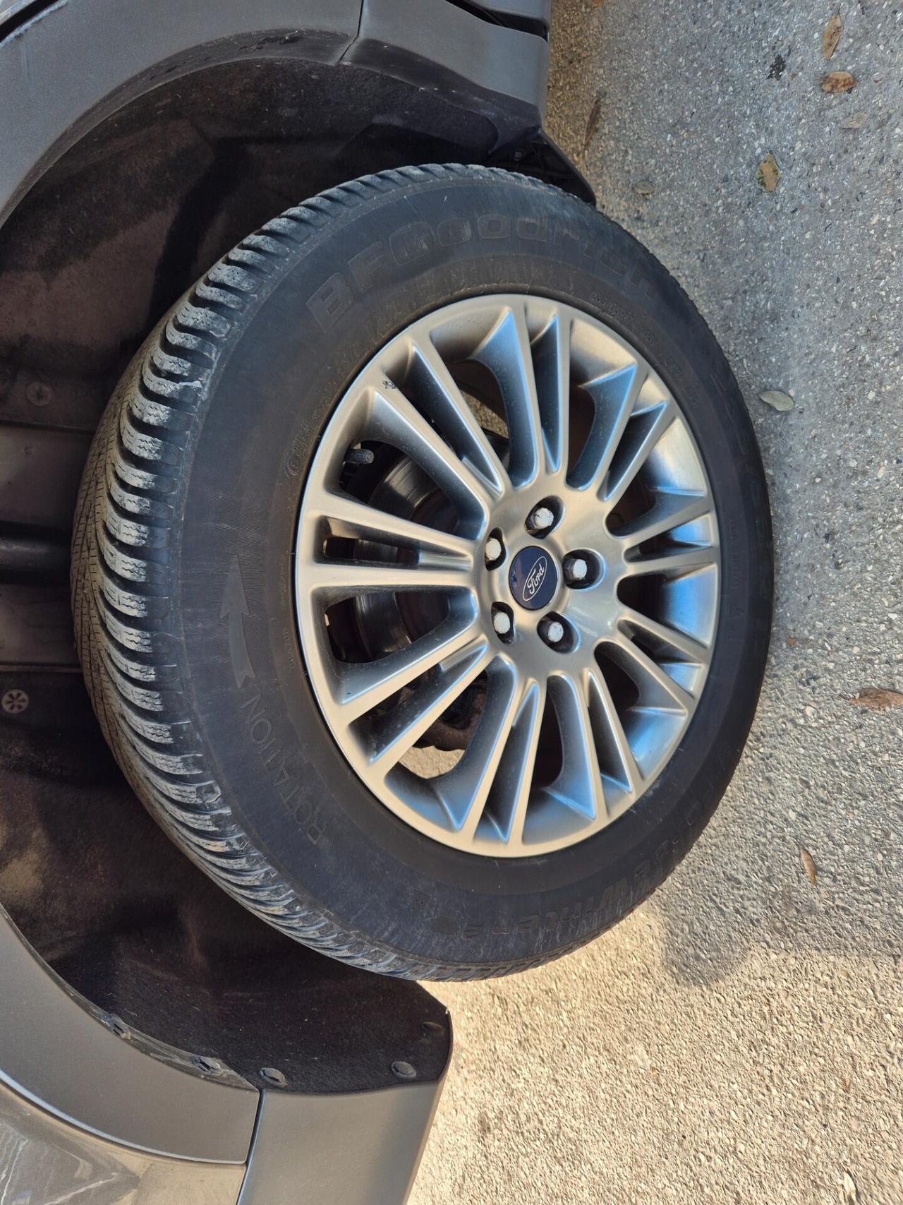 Ford Kuga 2.0 TDCI 140 CV 4WD Titanium