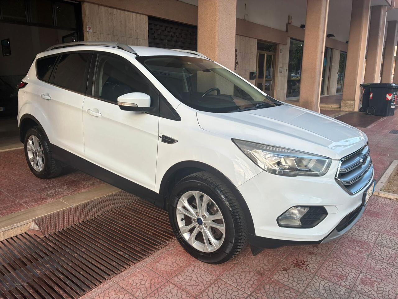 Ford Kuga 1.5TDCI 120V full perfetta-2018