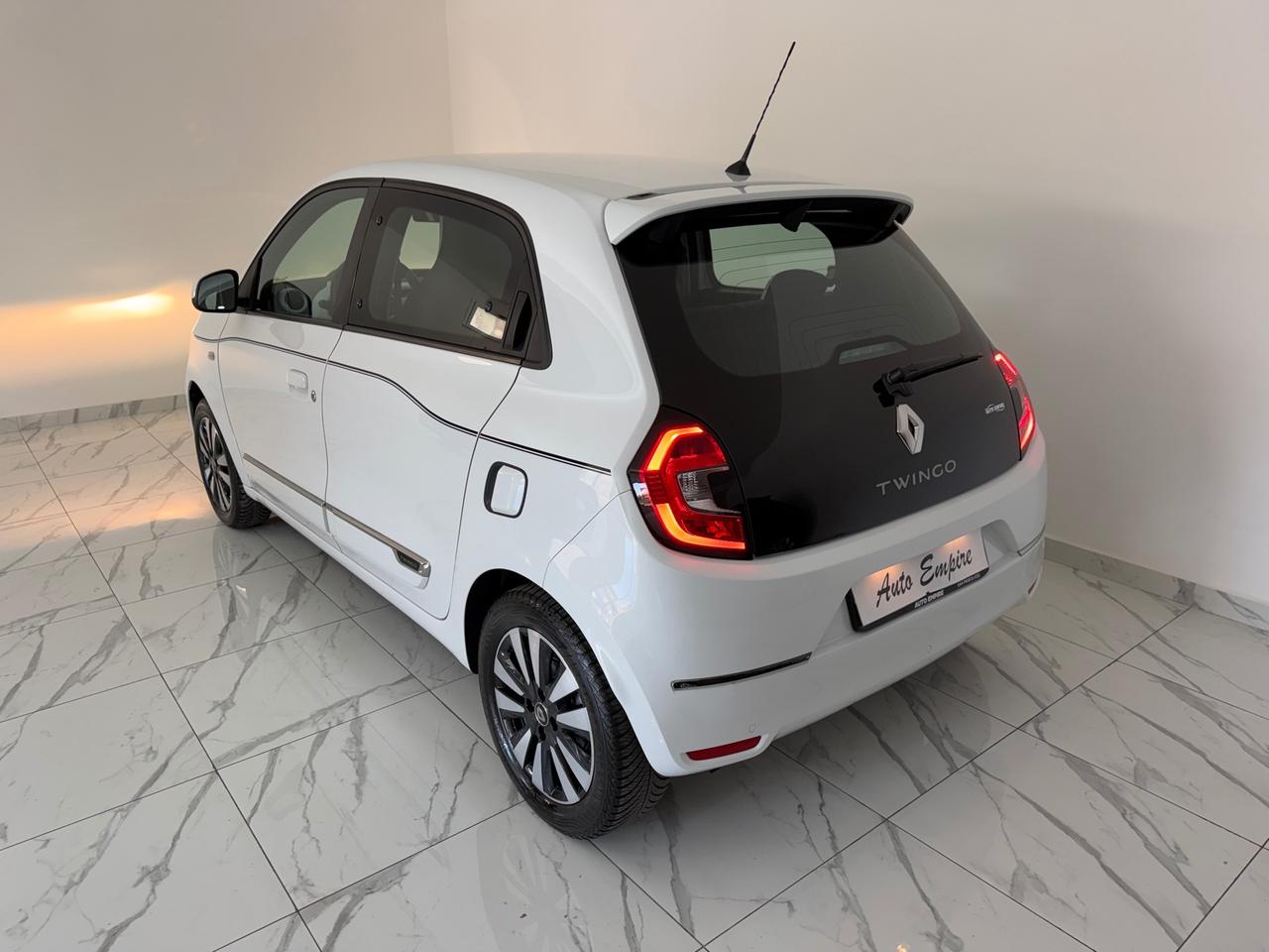 RENAULT TWINGO 92 CV AUTOMATICA FULL OPTIONAL 34.000 KM