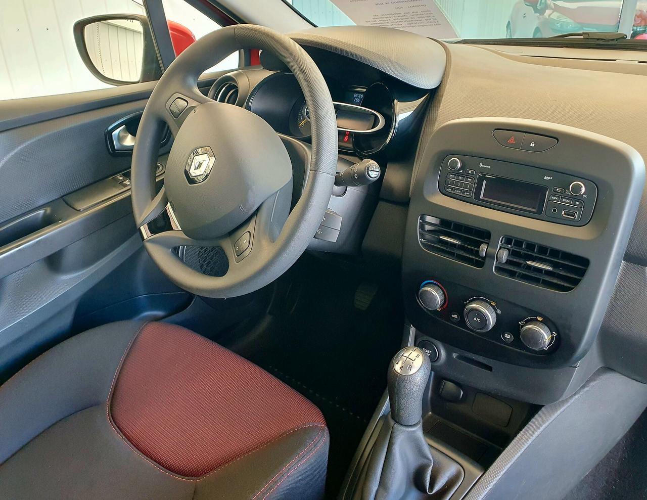 Renault Clio 1.2 Benz. - 2015 - KM. 65.000