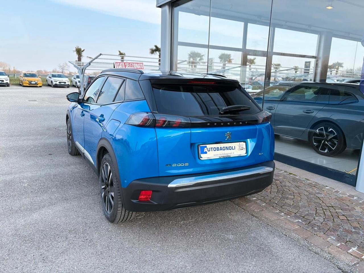 Peugeot 2008 GT motore elettrico 136 CV SPOTICAR