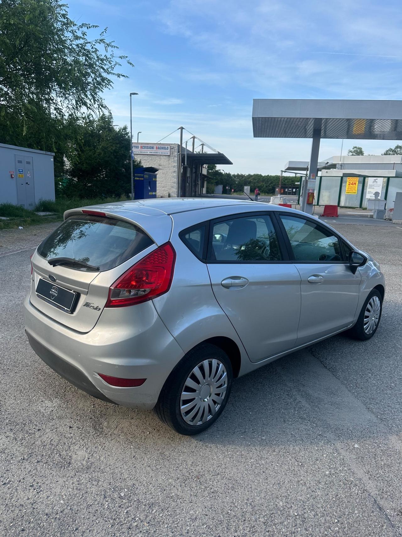 Ford Fiesta Fiesta+ 1.4 TDCi 68CV 5 porte