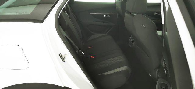 PEUGEOT 3008 BlueHDi 130 S&S Business