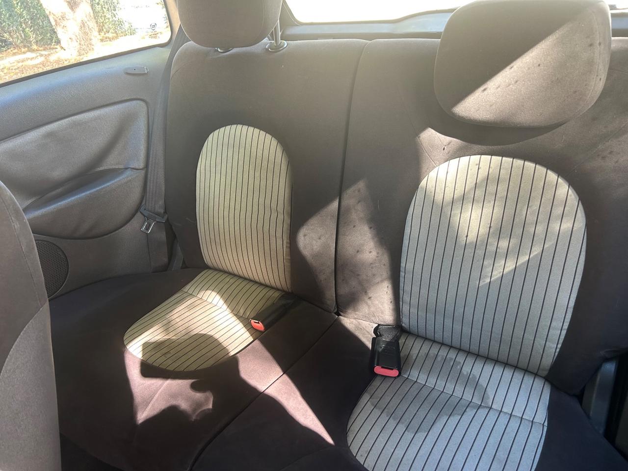 Lancia Ypsilon 1.3 MJT 75 CV Platino