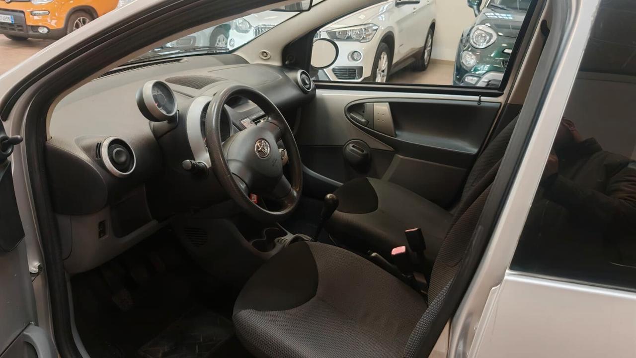 Toyota Aygo 1.0 12V VVT-i 5P Sol