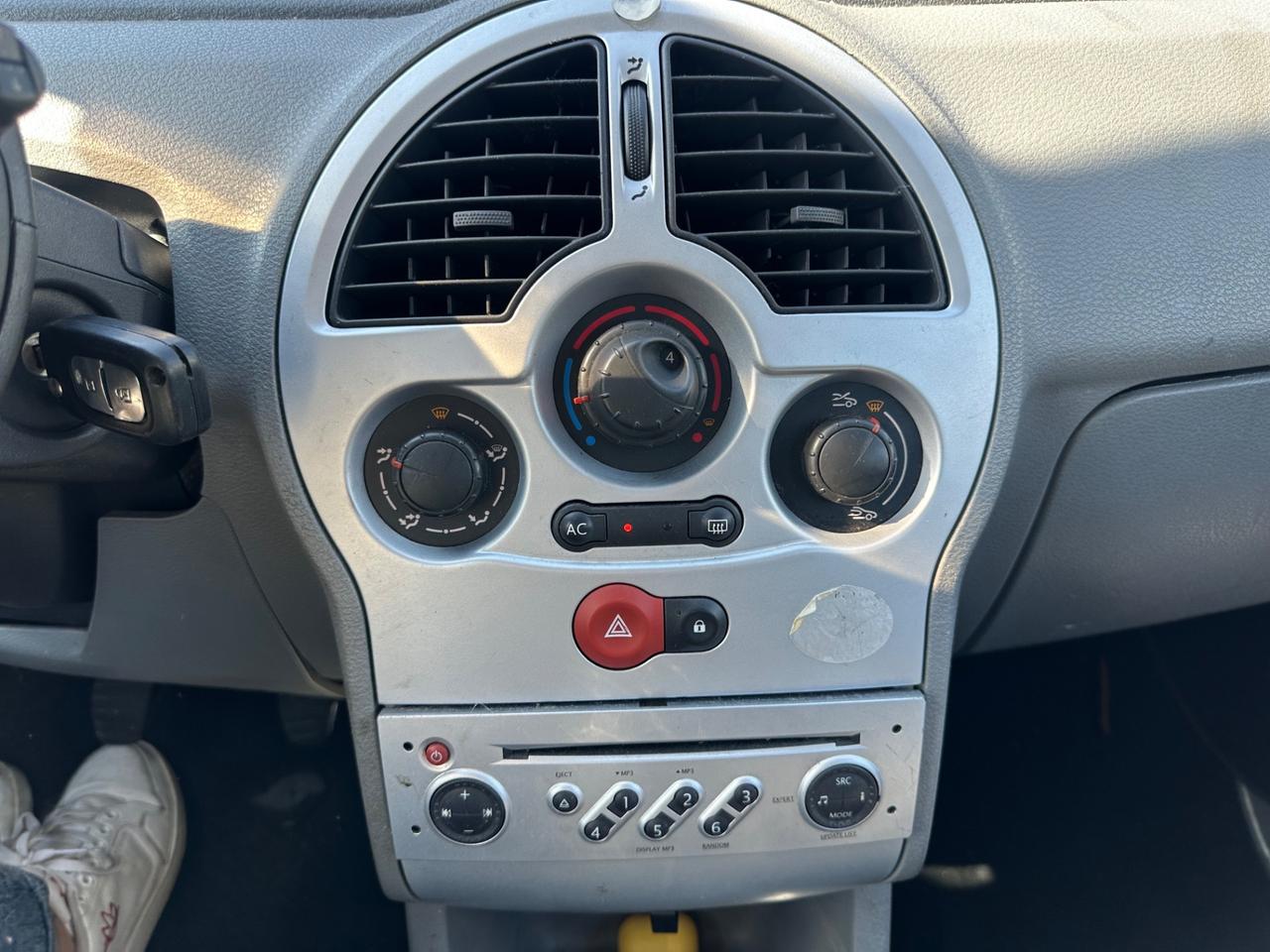 Renault Modus GPL NEOPATENTATI