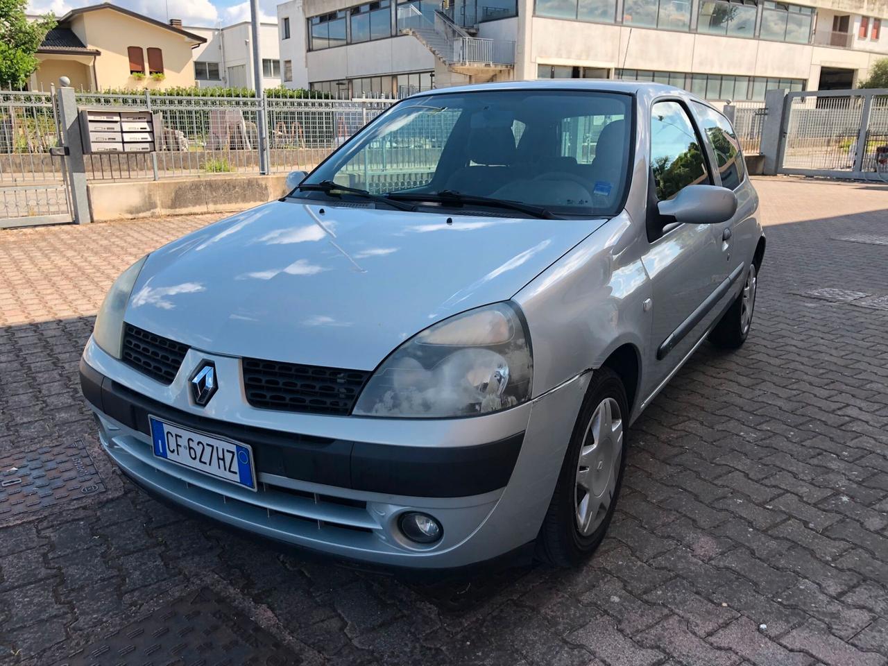 Renault Clio 1.2 cat 3 porte Symbol