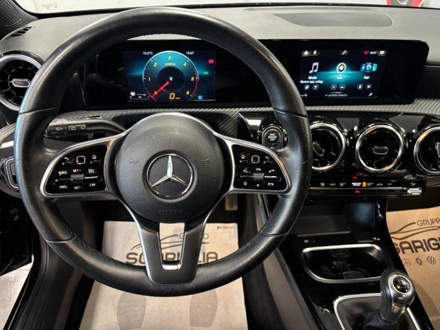 MERCEDES-BENZ A 180 d Executive Full Optional