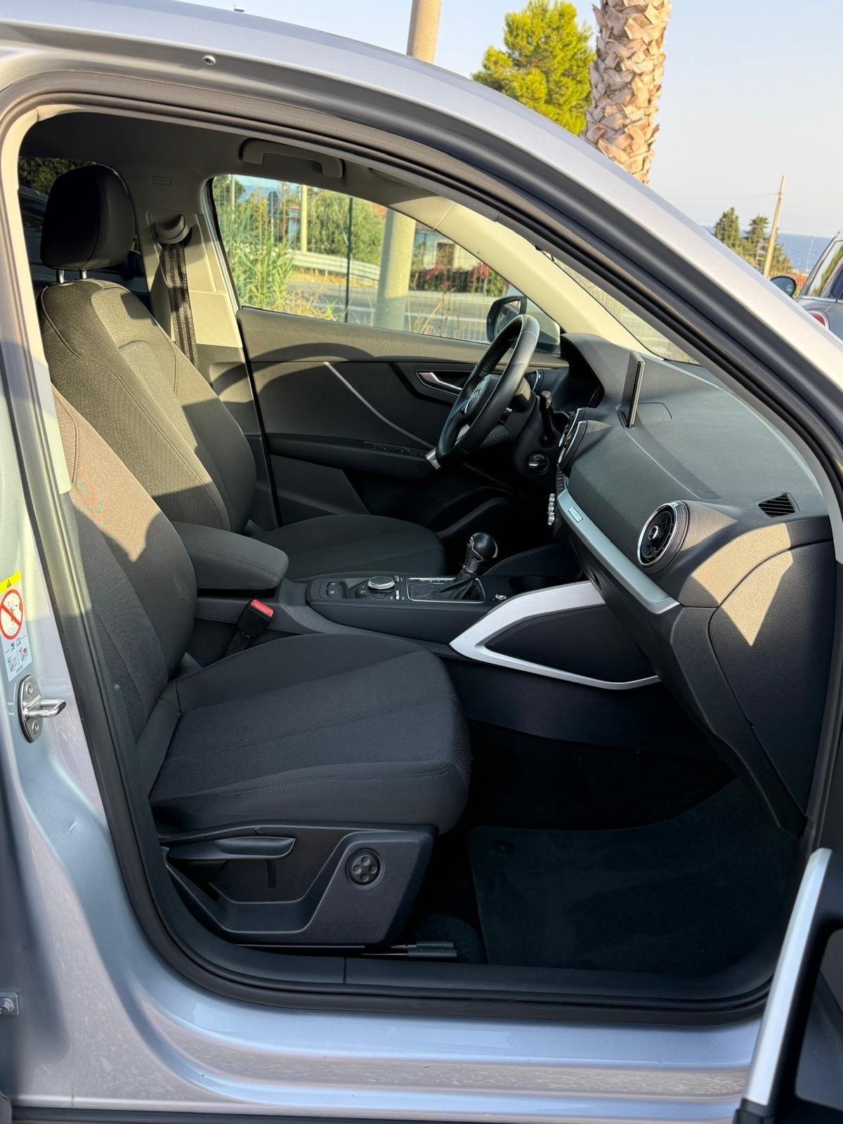 Audi Q2 35 TDI S tronic Business