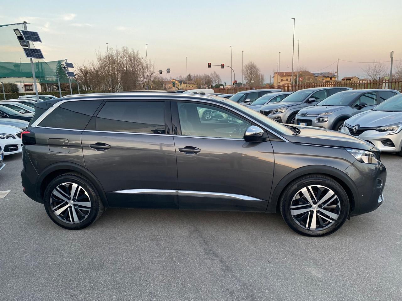 Peugeot 5008 GT PACK 2.0 180 Cv 7POSTI TETTO APRIBILE Full