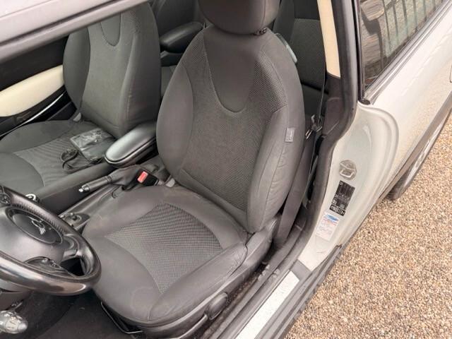 Mini Cooper D 1.6 112 CV