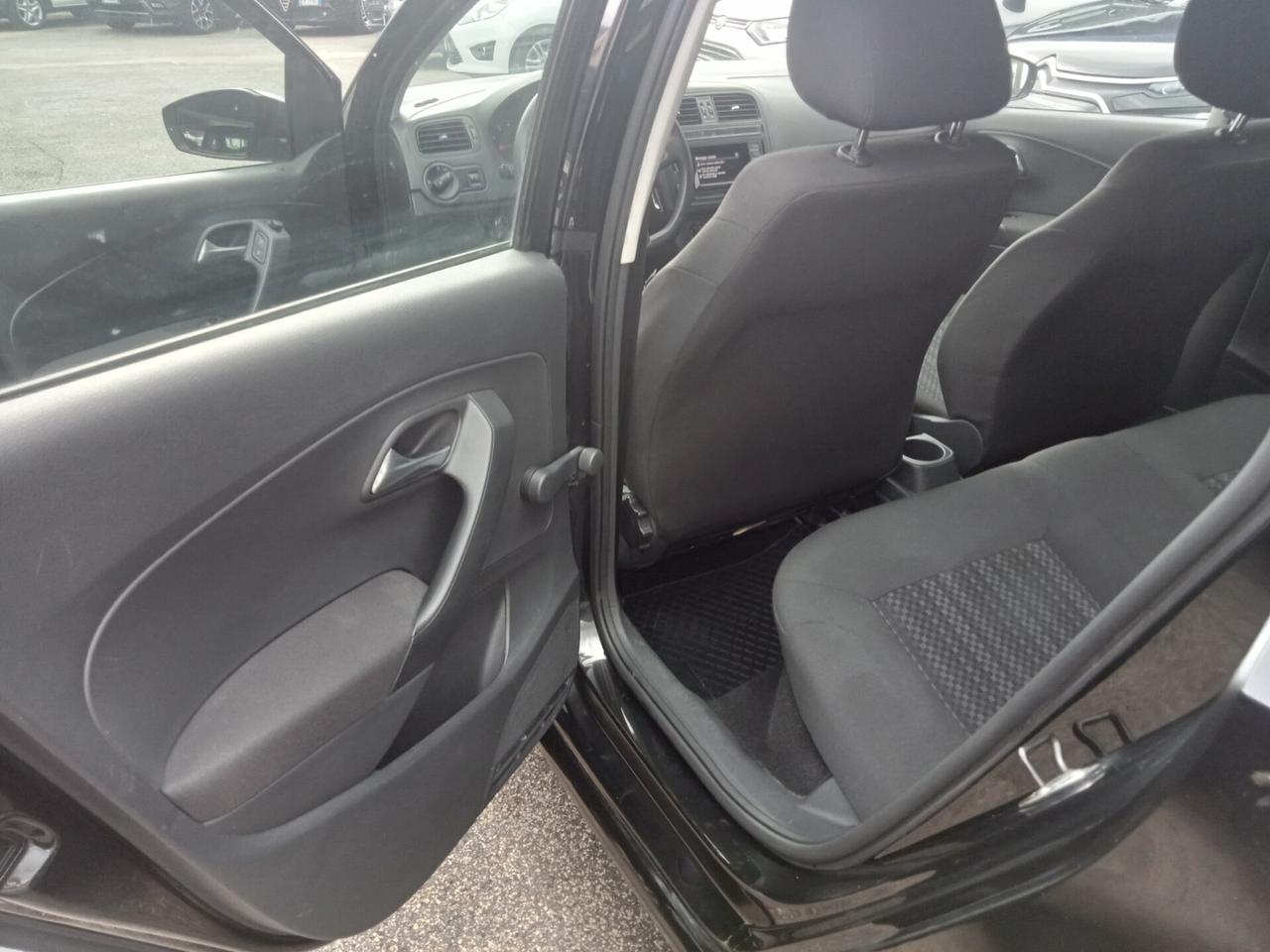 Volkswagen Polo SENZA BS PAGA