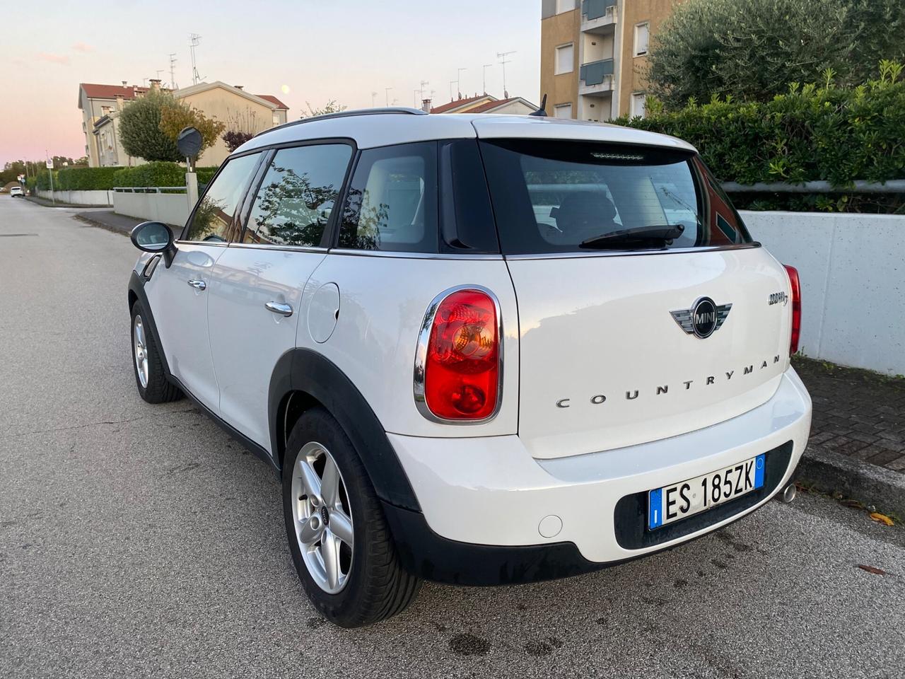 Mini Countryman 1.6 D CON GANCIO TRAINO