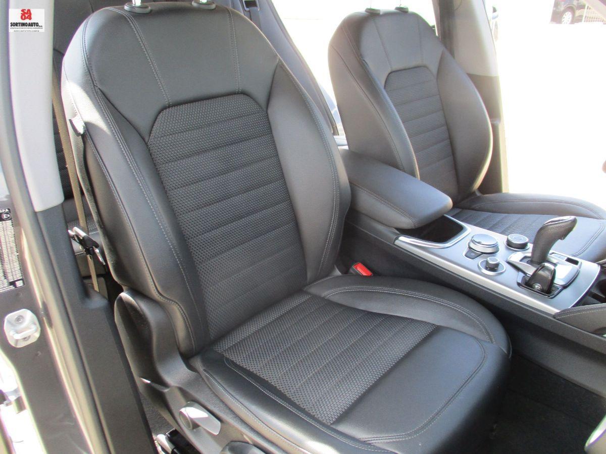 A.R.Stelvio 2.2 T.diesel 190CV AT8 RWD SPRINT 2021