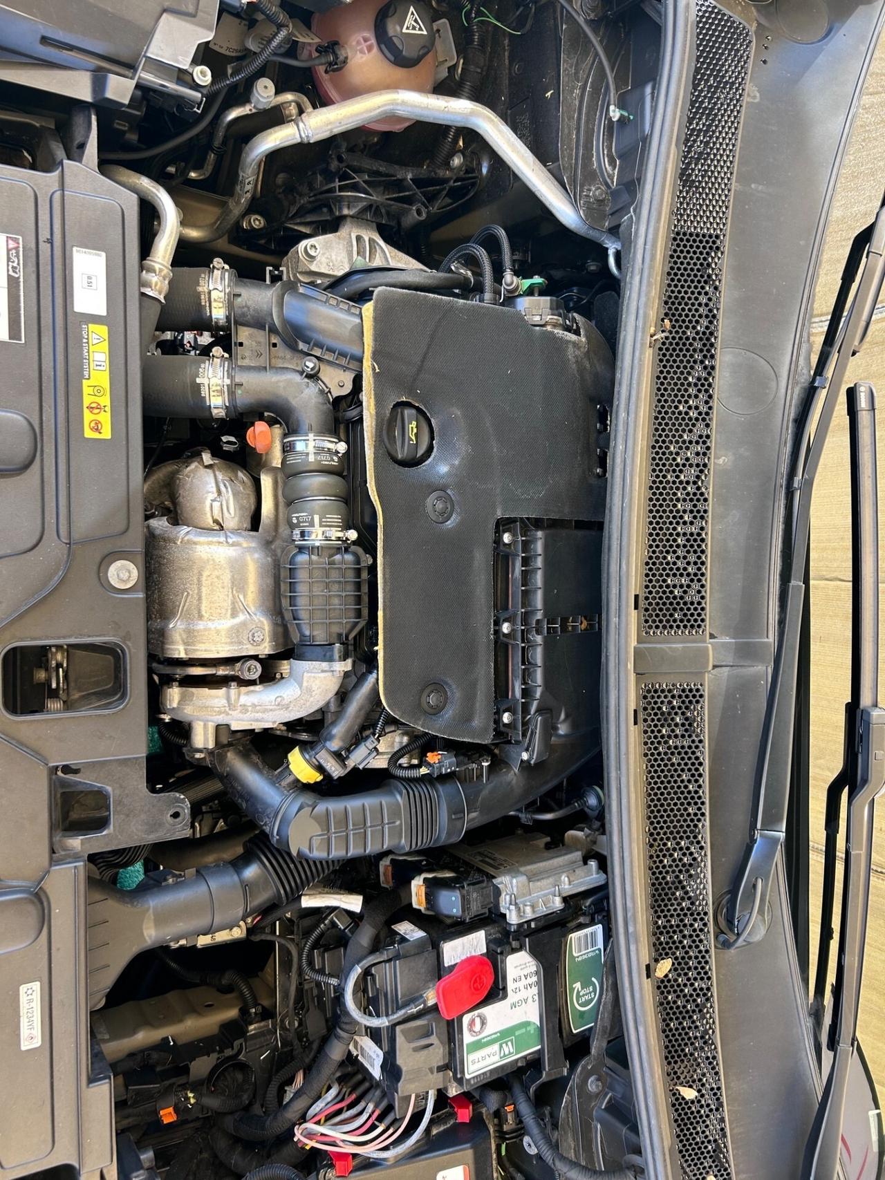 Peugeot 3008 BlueHDi 120 S&S Business