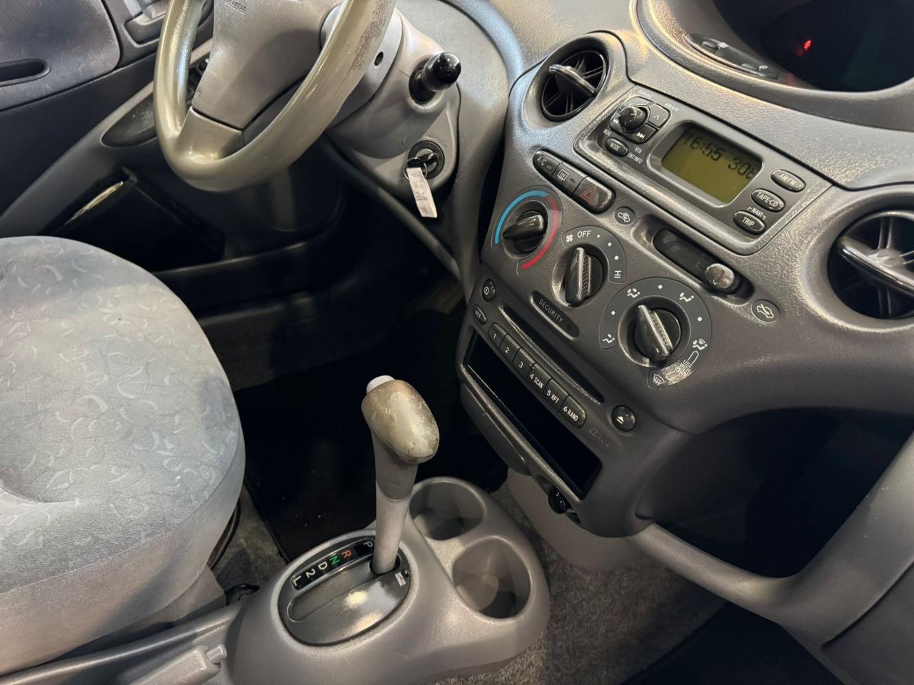 Toyota Yaris 1.3 METANO AUTOMATICO