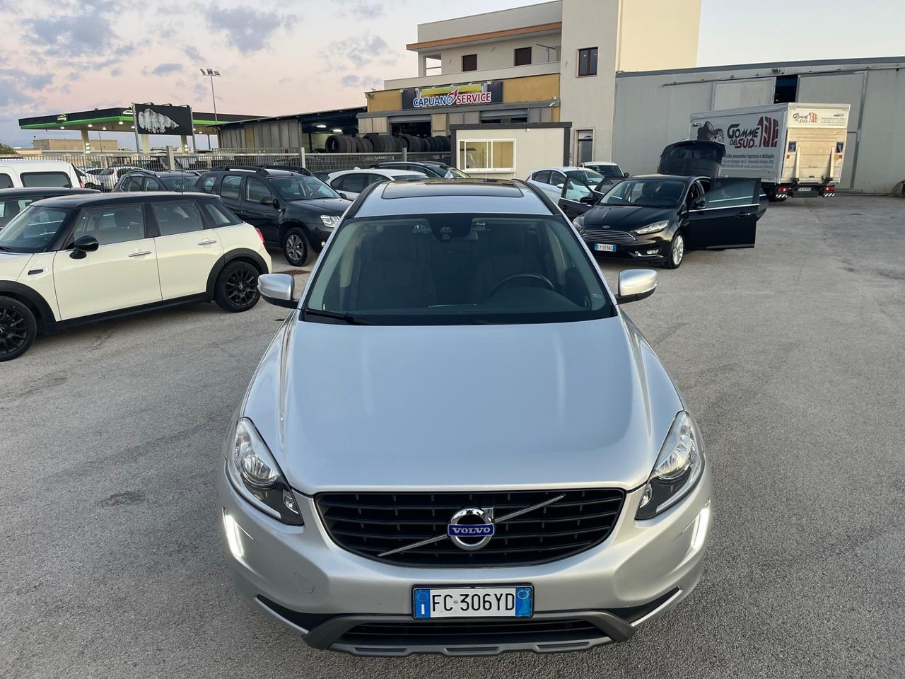 VOLVO XC60 2.4 D4 190CV 4WD MANUAL FUL TETTO 16