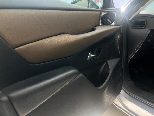 DS AUTOMOBILES DS 3 Crossback BlueHDi 100 So ChicDA ?149,00