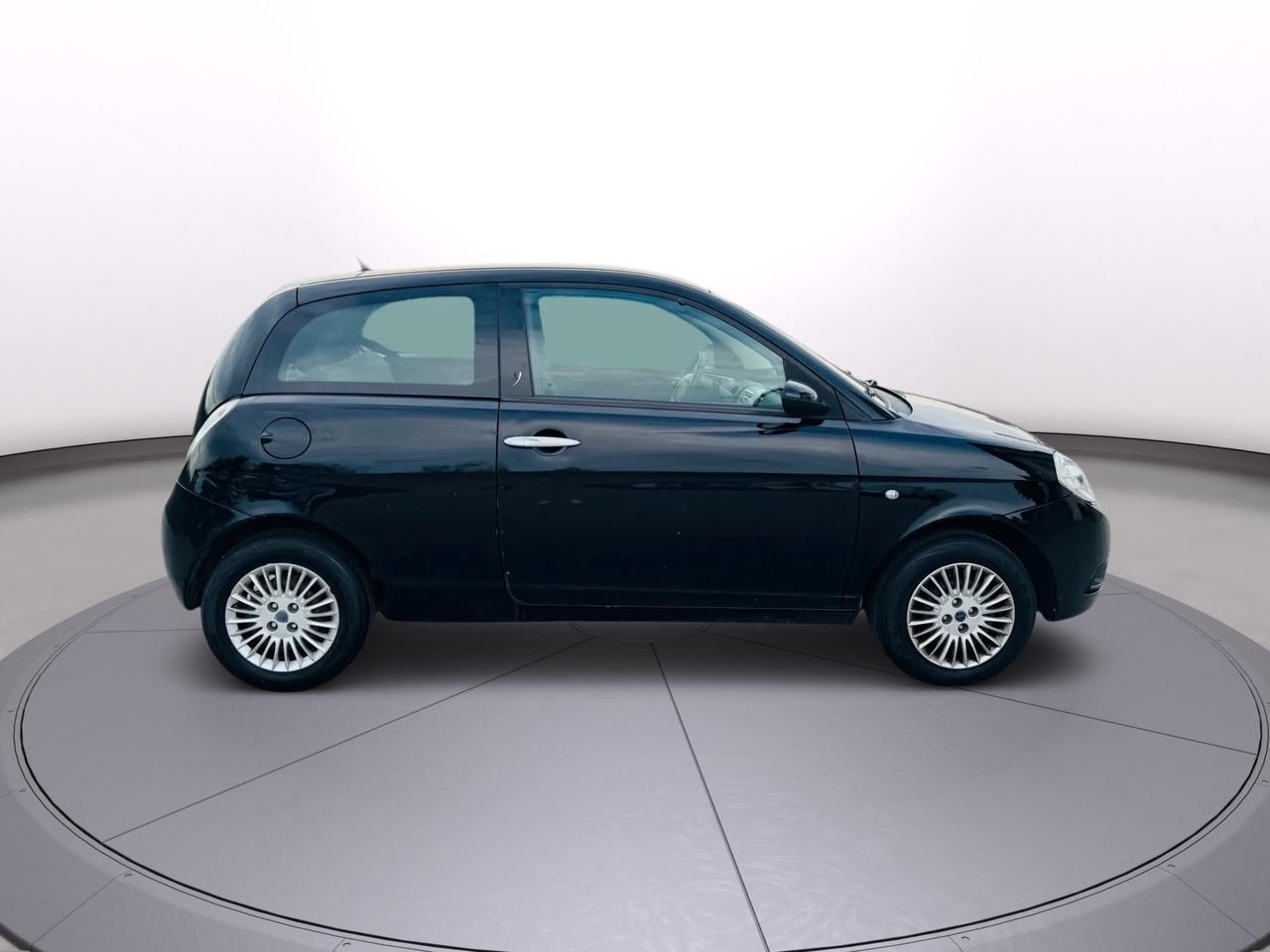 Lancia Ypsilon 1.2 benzina 2008 ottima per neo patentati