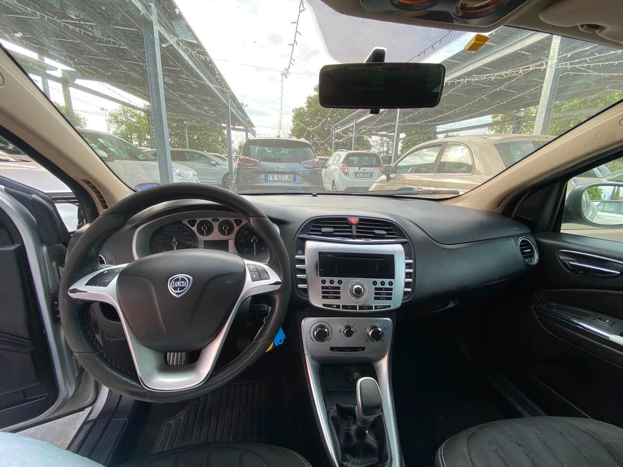 Lancia Delta 1.6 MJT DPF Gold (A61)