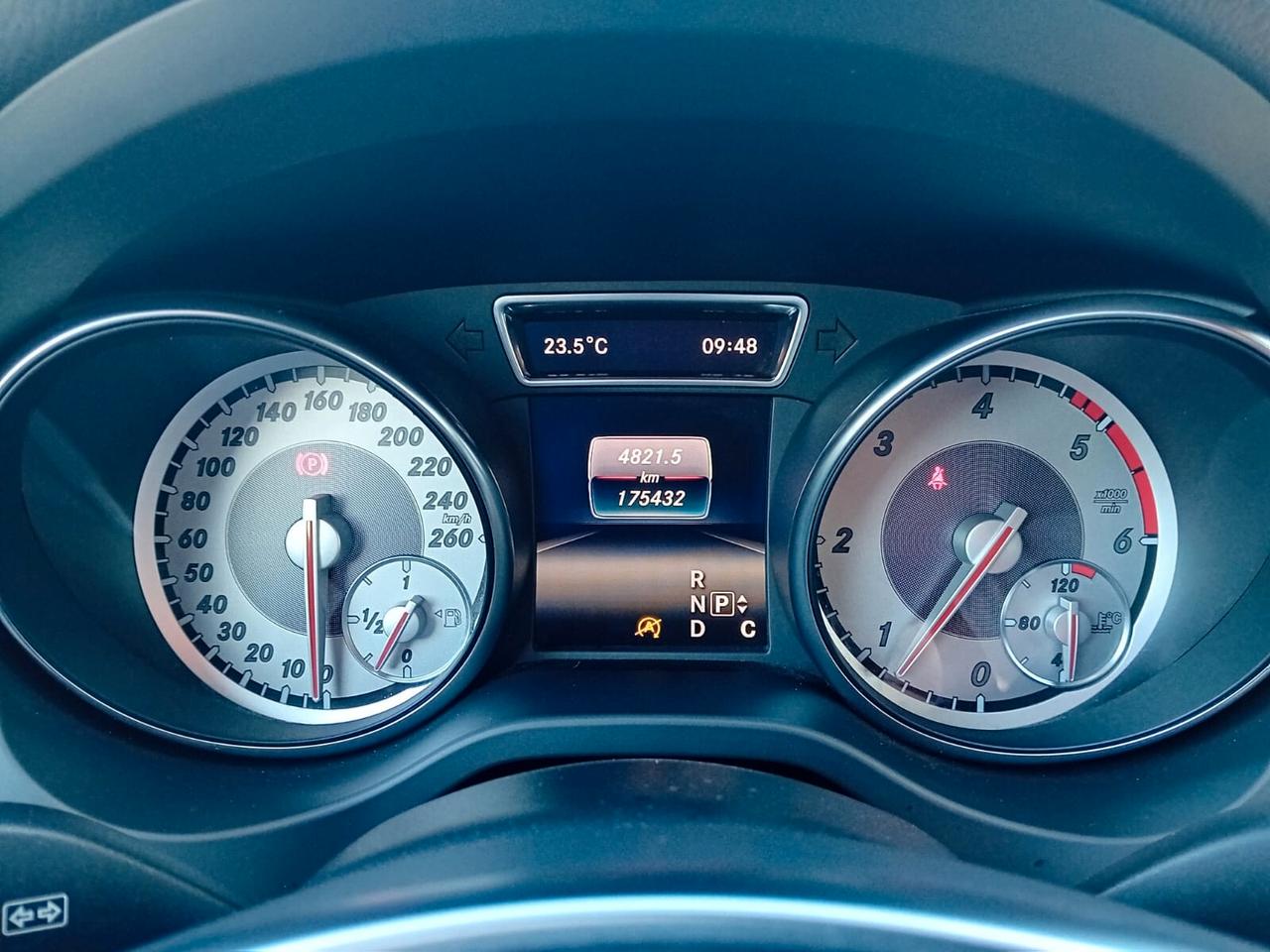 Mercedes-Benz CLA 220 Shooting Brake d Premium Dark Night auto E6