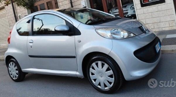 Peugeot 107 1.0 68CV 3p. Plaisir