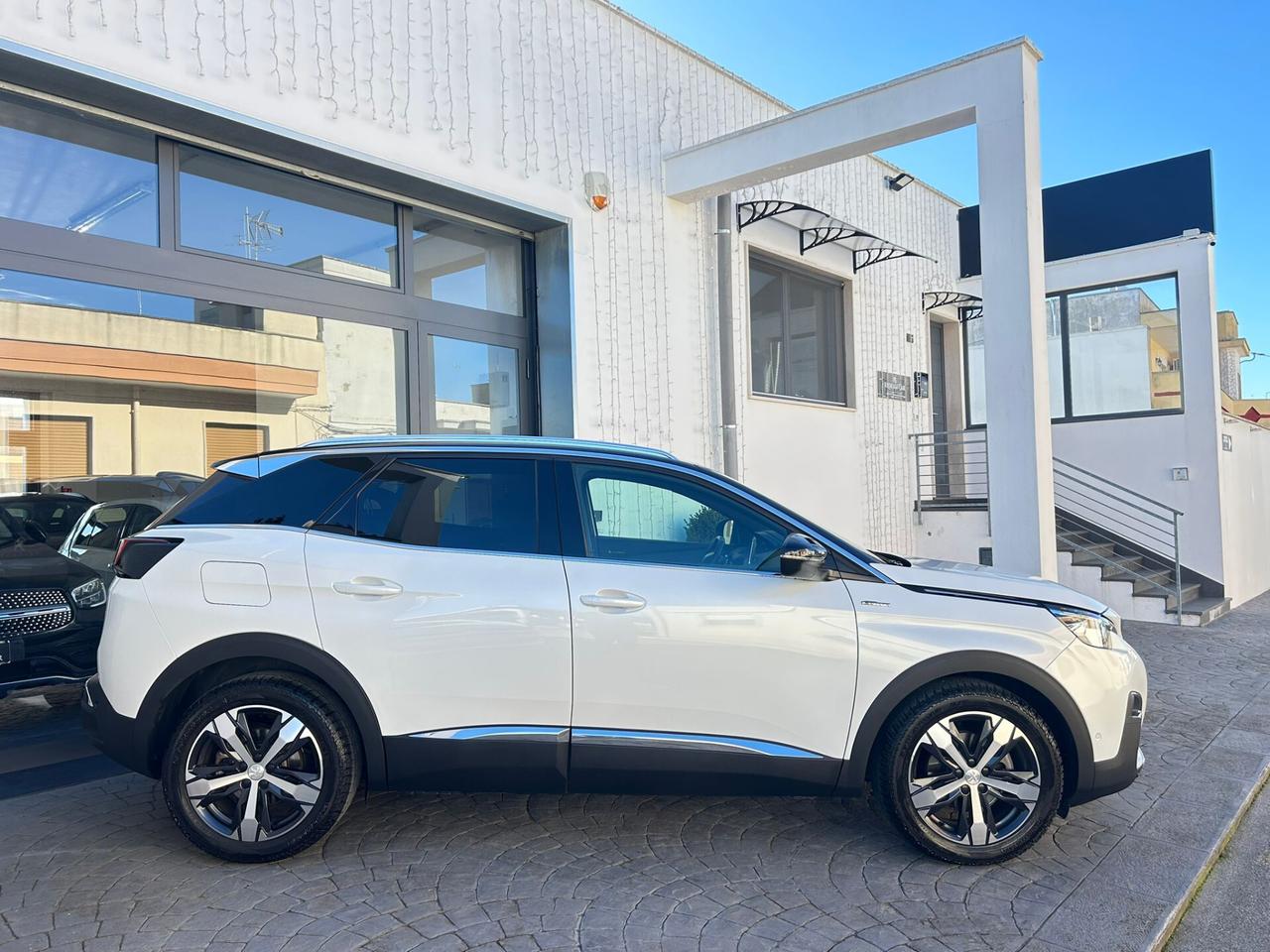 Peugeot 3008 1.5 BlueHDi EAT8 GT-LINE TETTO-2018