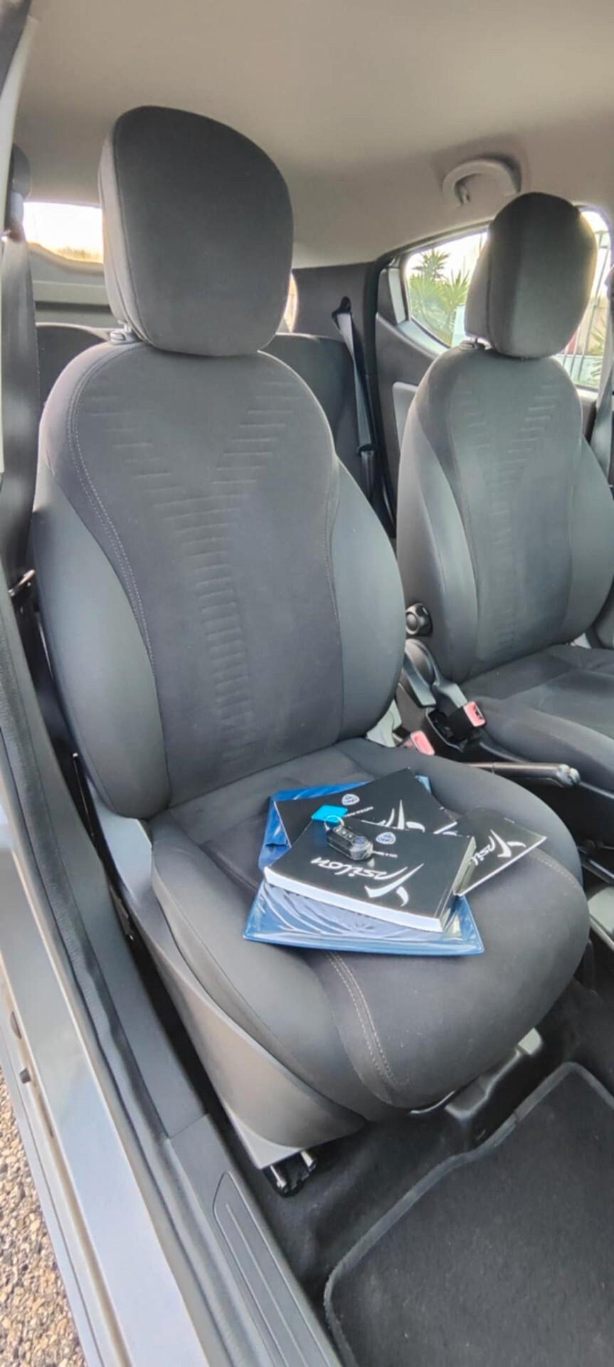 Lancia Ypsilon 0.9 TwinAir 85 CV 5 porte Metano Ecochic Gold