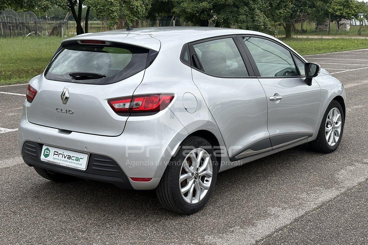 RENAULT Clio dCi 8V 90 CV EDC 5 porte Moschino Intens