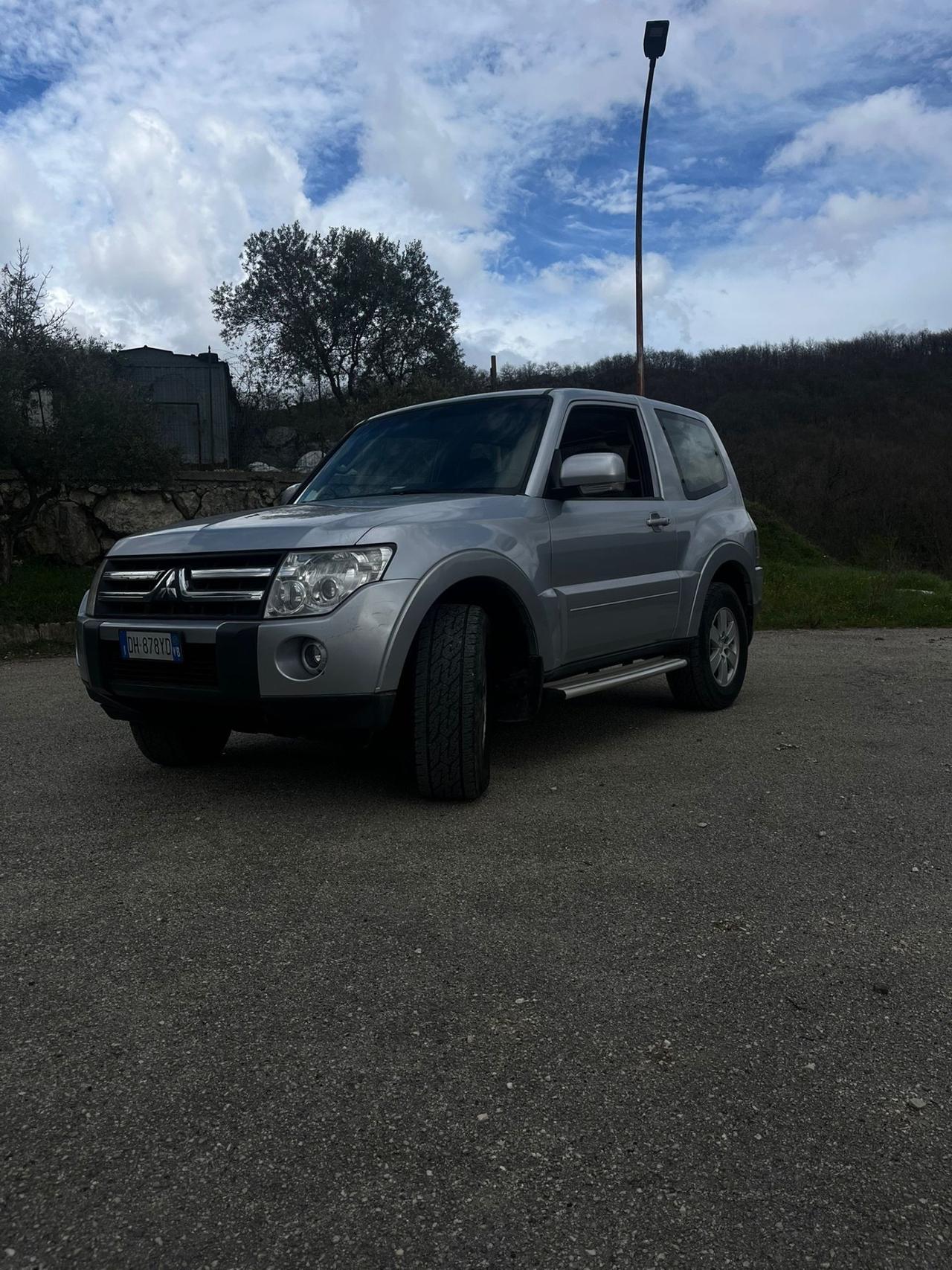 Mitsubishi Pajero 3.2 DI-D 16V 3p. Intense